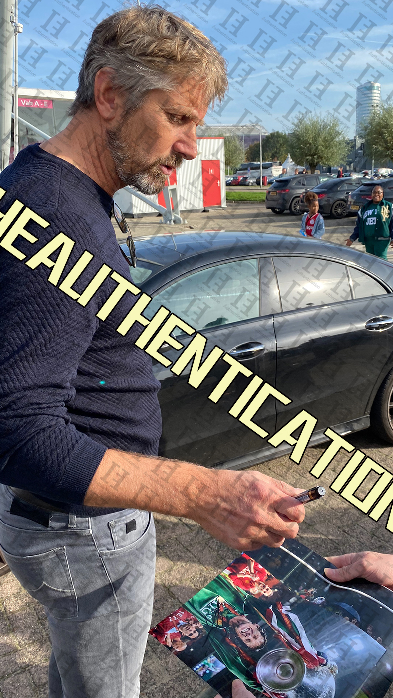 Authenticated the signature of Edwin van der Sar - Henry & Edward